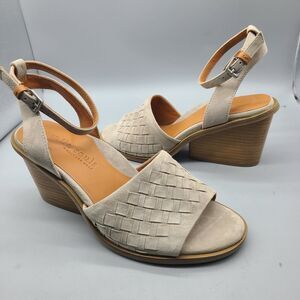 GENTLE SOULS KENNETH COLE Nadia Sandals Sz 9 Woven Wedge Women Beige Suede New